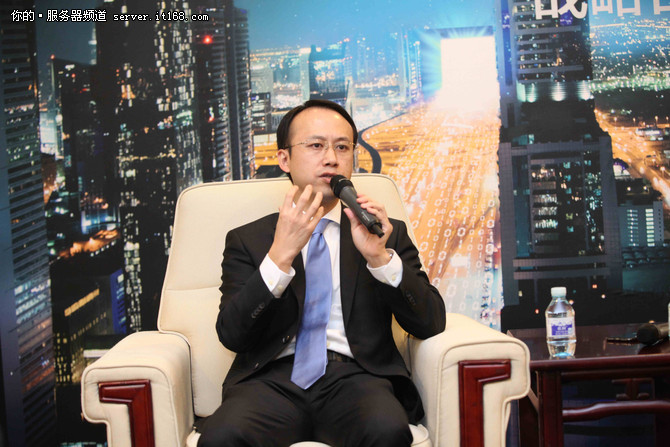 攜手VMware 戴爾助企業輕松部署混合云