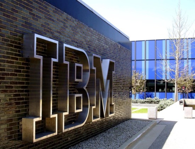 IBM公布第二季度財報 收益整體下滑